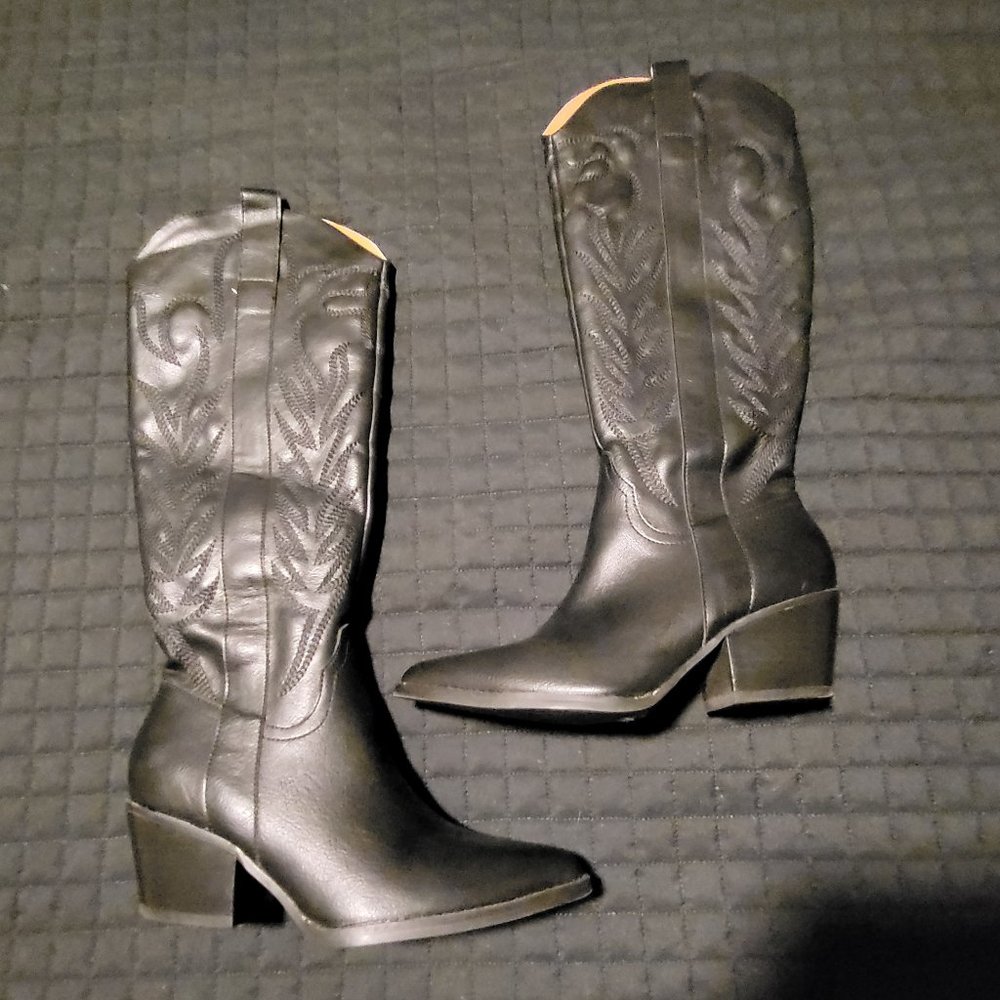 Oasis Society The Samara - Black Embroidered Tall Boot size 6.5 - Picture 7 of 7
